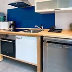 Schoenes Grosses Apartment - Ferienwohnung Chemnitz Zentrum - Inkl Parking - 6 Betten - 3 Schlafzimmer - 2 Baeder - Homeoffice - Wlan & Tv - Waschmaschine - 500M Zum Hbf - Nahe Messe