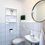 Schoenes Grosses Apartment - Ferienwohnung Chemnitz Zentrum - Inkl Parking - 6 Betten - 3 Schlafzimmer - 2 Baeder - Homeoffice - Wlan & Tv - Waschmaschine - 500M Zum Hbf - Nahe Messe