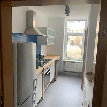Apartamento Schoenes Grosses - Zentrum - Inkl Parking - 6 Betten - 3 Schlafzimmer - 2 Baeder - Homeoffice - Wlan & Tv - Waschmaschine - 500m Zum Hbf - Nahe Messe