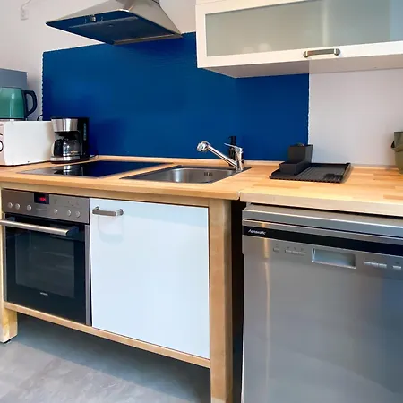 6 Betten Am Bahnhof Der Kulturhauptstadt 2025