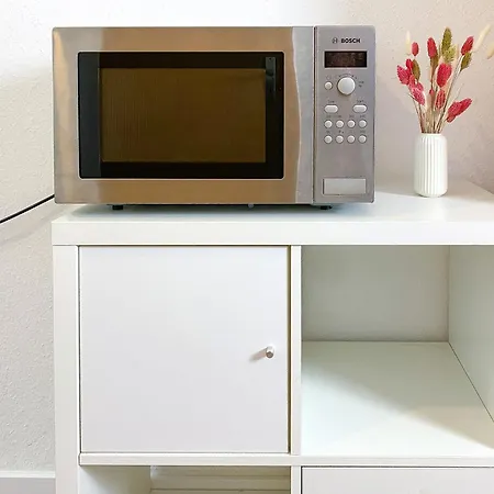 شقة Schoenes Grosses Apartment - Ferienwohnung Chemnitz Zentrum - Inkl Parking - 6 Betten - 3 Schlafzimmer - 2 Baeder - Homeoffice - Wlan & Tv - Waschmaschine - 500M Zum Hbf - Nahe Messe *