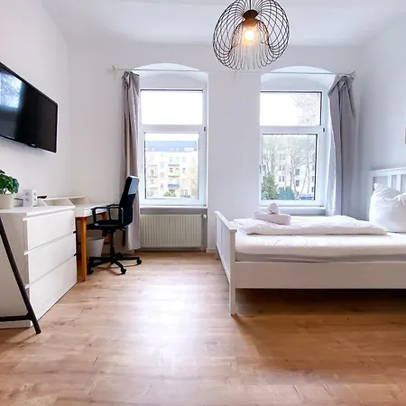 4 Betten Am Bahnhof Der Kulturhauptstadt 2025 Apartment