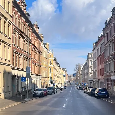 Schoenes Grosses Apartment - Ferienwohnung Chemnitz Zentrum - Inkl Parking - 6 Betten - 3 Schlafzimmer - 2 Baeder - Homeoffice - Wlan & Tv - Waschmaschine - 500M Zum Hbf - Nahe Messe شقة *